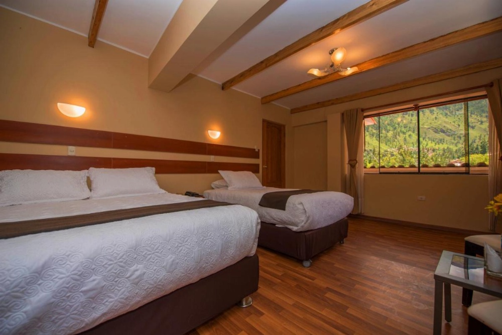 Room image 3